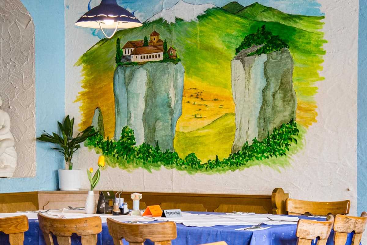 Restaurant64